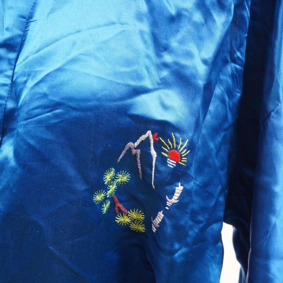 Vintage Golden Dragon Royal Blue Hand Embroidered Silk Robe with Belt Size M - Picture 2 of 15